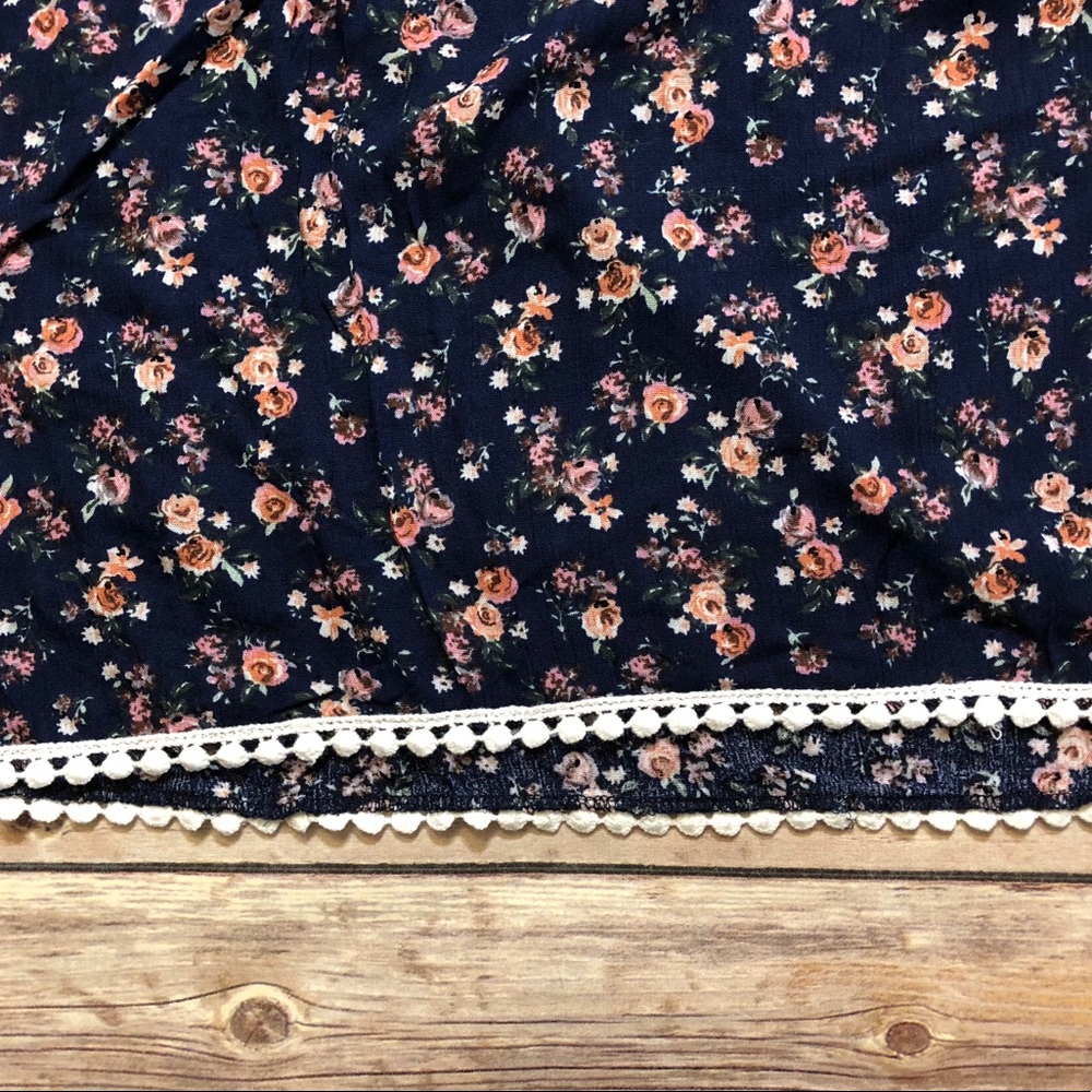 Navy Blue Floral Cold Shoulder Top - Picture 3 of 3